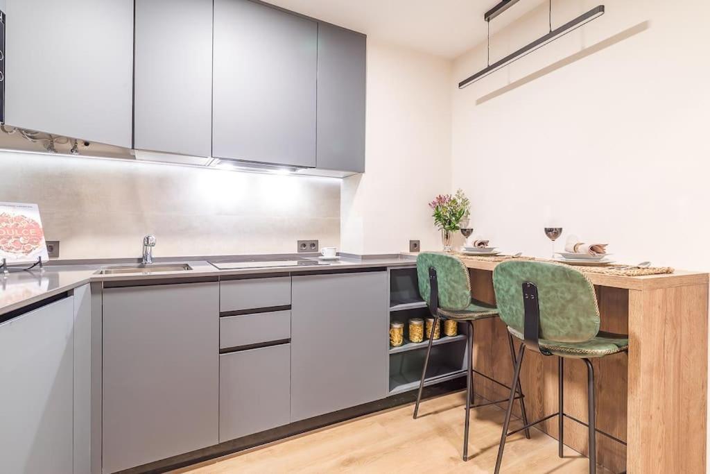 Apartamento Reformado Y Tranquilo Junto A Gran Via 马德里 外观 照片